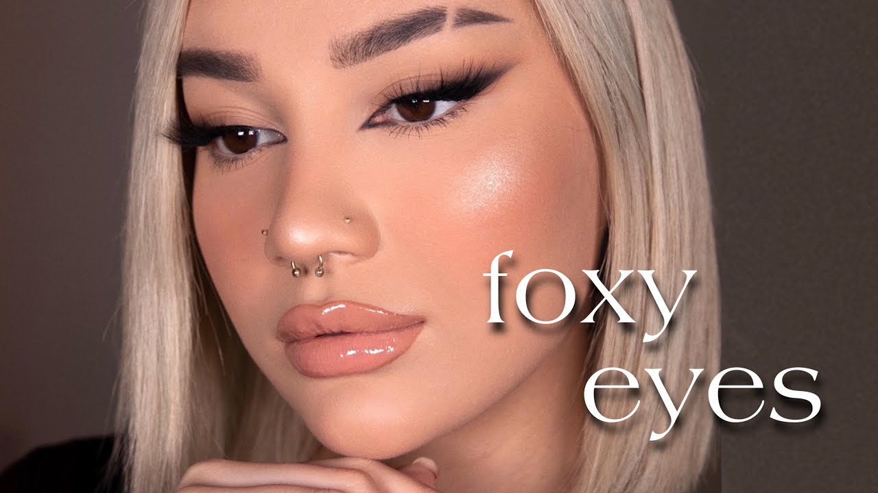 Smokey Liner (Foxy Eyes) Makeup Tutorial