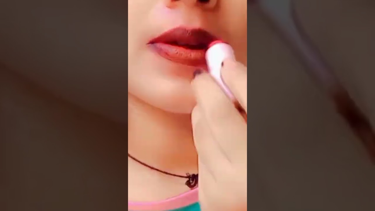 #shorts makeup tutorial easy trick to apply perfect lipstick lipstick #makeuptutorial